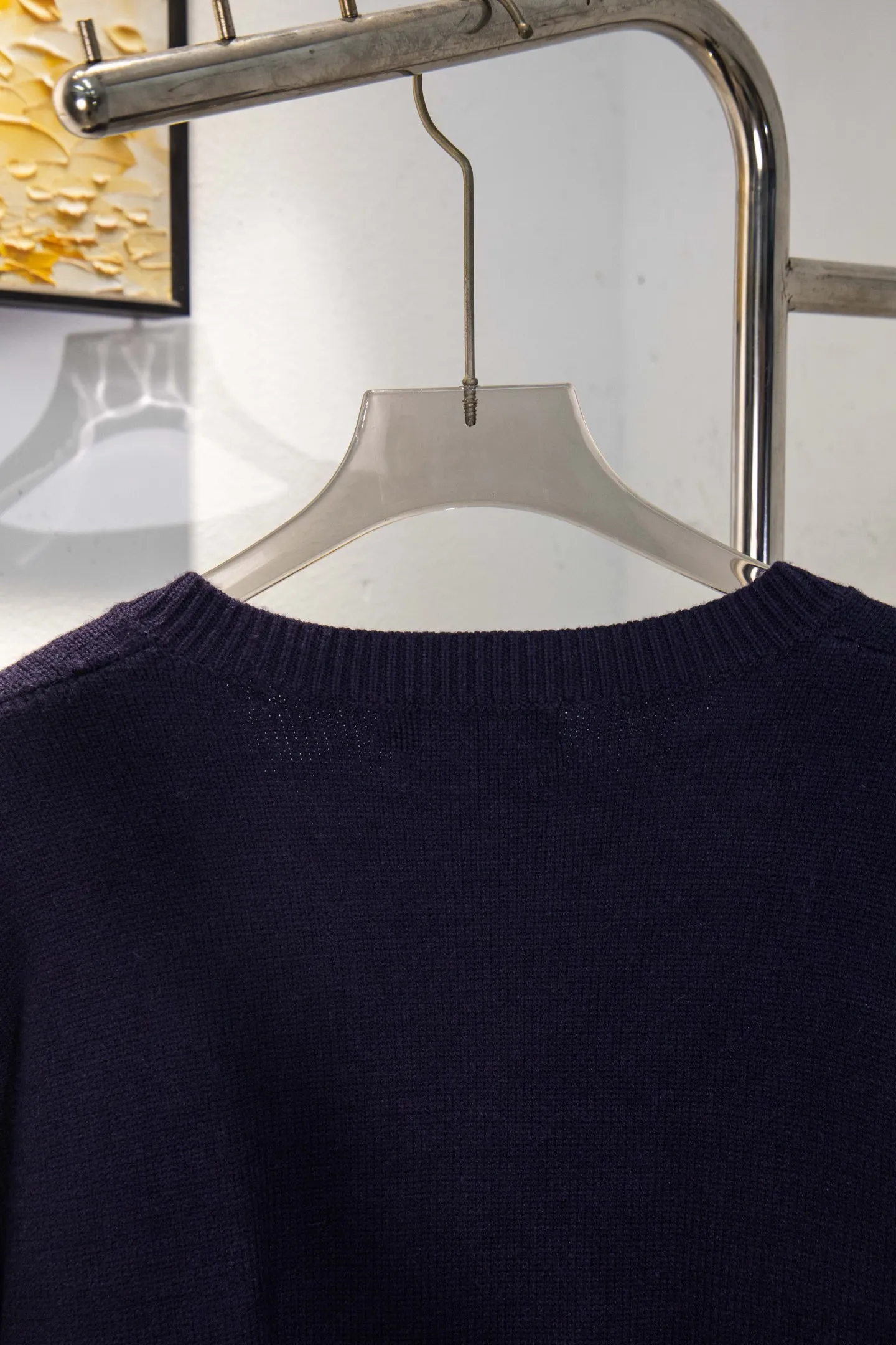 P210 Style number: Y197 Ralph Lauren men's crew neck sweater men's hemp flower original collar sweater. The version is really good-looking. It can be worn alone or as a jacket to be worn inside or outside. The upper body shows personal fashion charm. Four colors are available. The same style for men and women. A must-see item for new summer products. Tag, hanging grain, washed, packaging bag, full set of accessories. Very good appearance. Super exquisite workmanship. Size: S-XL